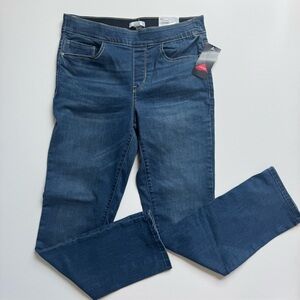 Croft and Barrow Women's Relaxed Mid Rise Blue Jeans Size 6 NWT